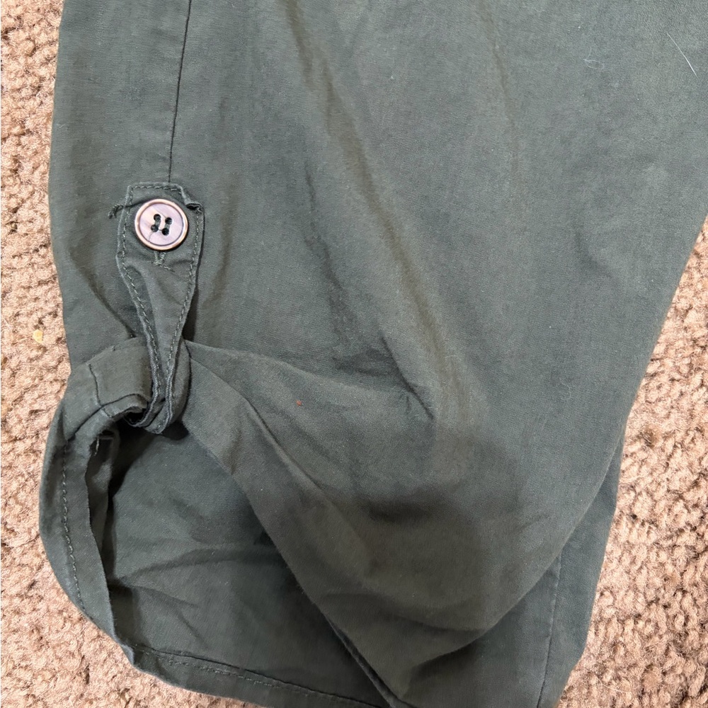 Emily Daniels Relaxed Olive Cargo Capris - Women Pants Size Small - Picture 5 of 8